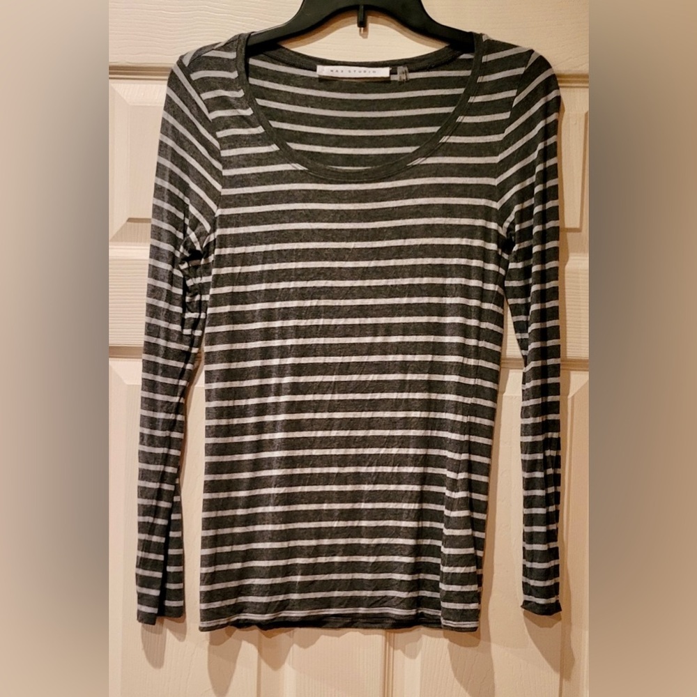 Max Studio Women’s Gray Striped Long Sleeve Top size small